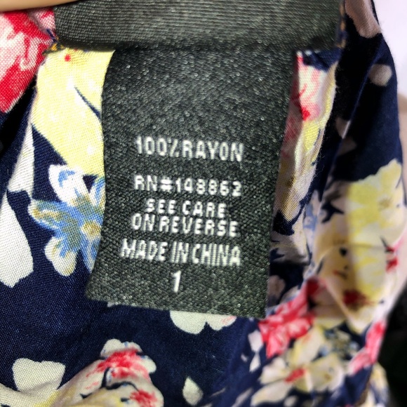 TORRID Plus Size 1 Floral Tank Top Spaghetti Strap - Picture 6 of 6